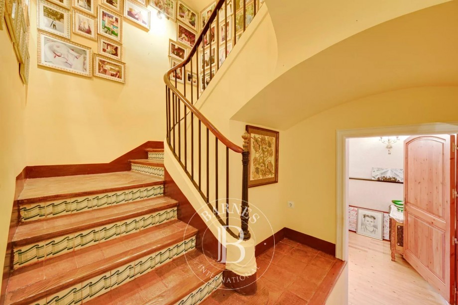 img-gallery
