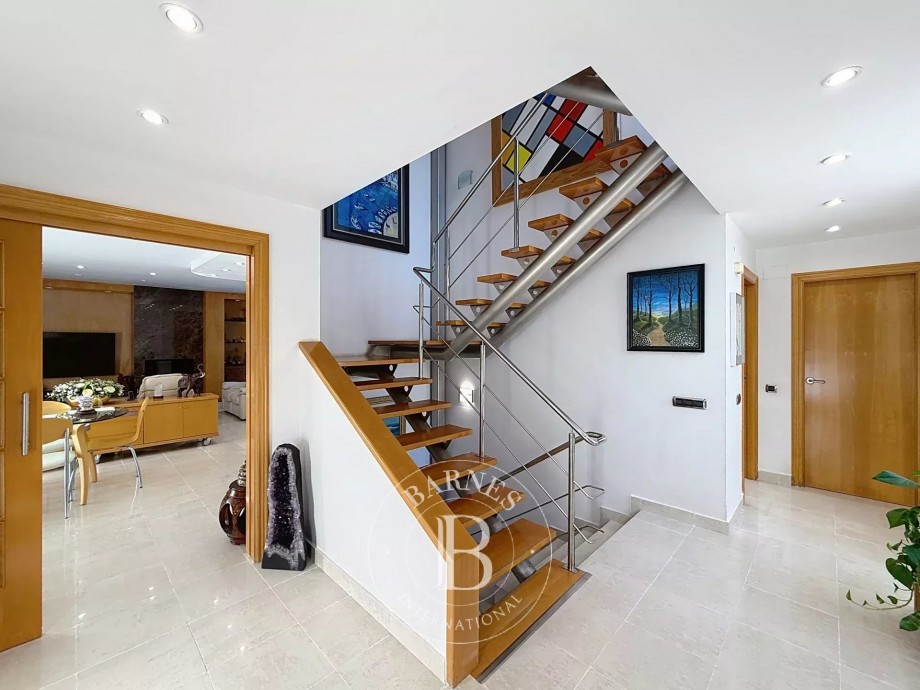 img-gallery