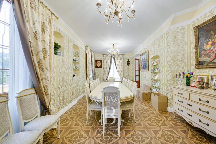 img-gallery