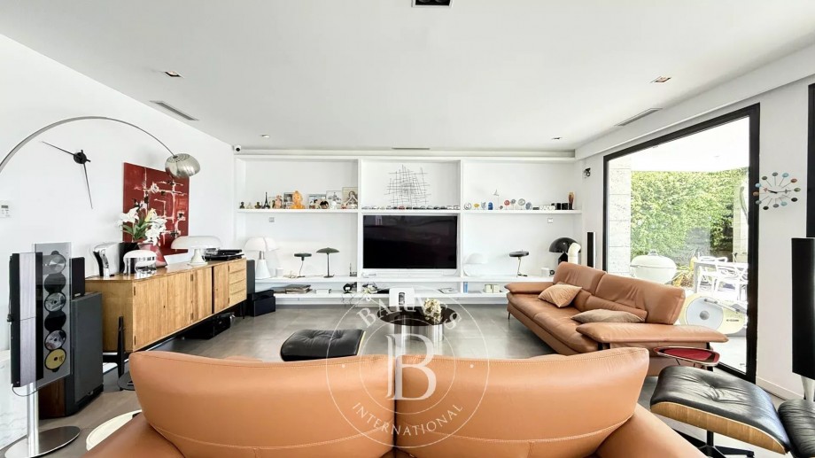 img-gallery