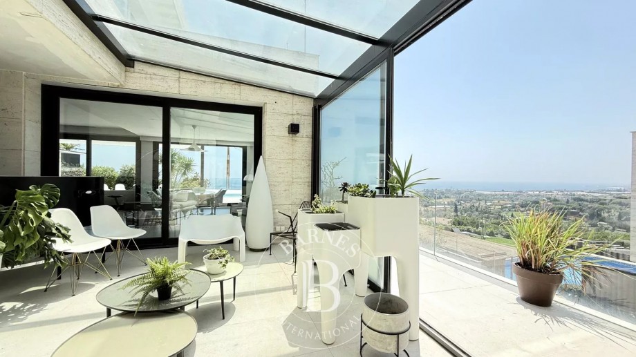 img-gallery