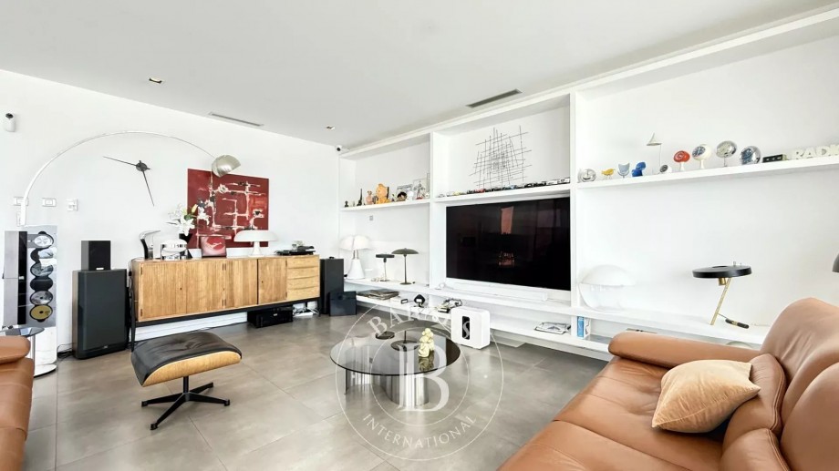 img-gallery