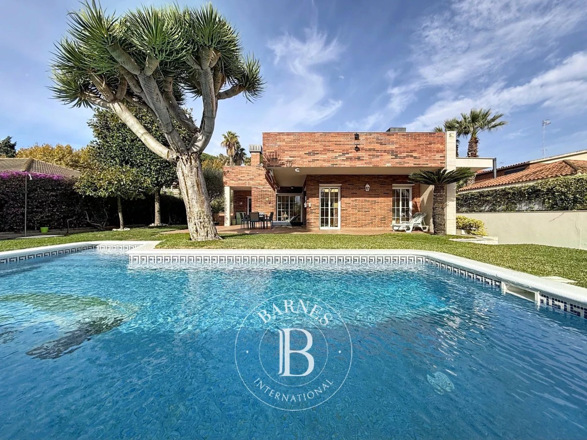 Casa amb piscina a la platja de Sant Vicenç de Montalt Barcelona