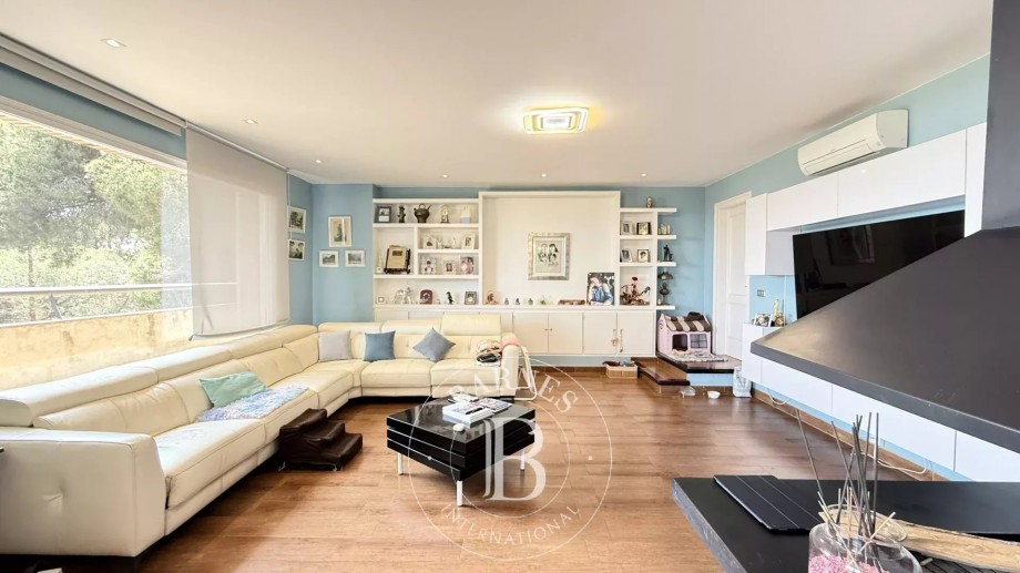 img-gallery