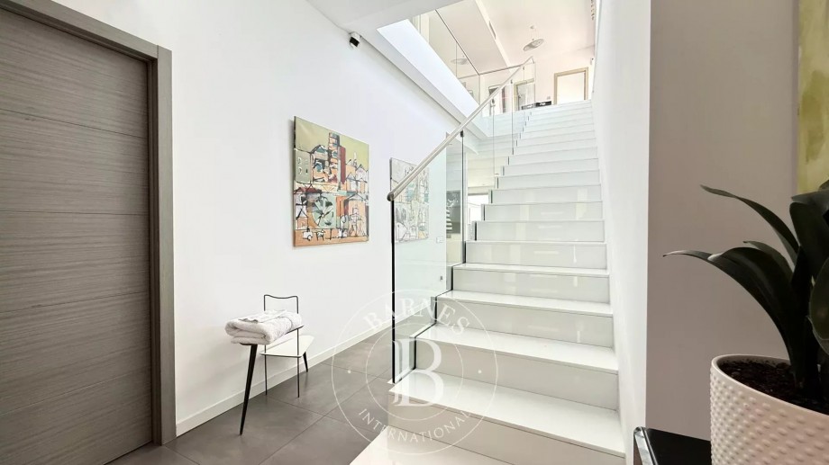 img-gallery