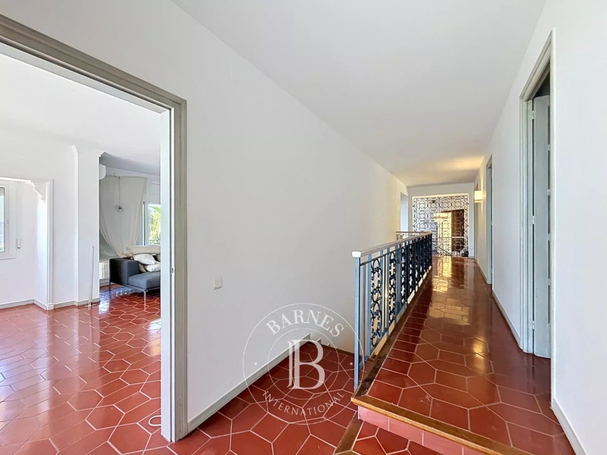 img-gallery