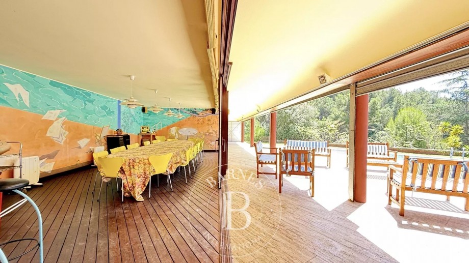 img-gallery