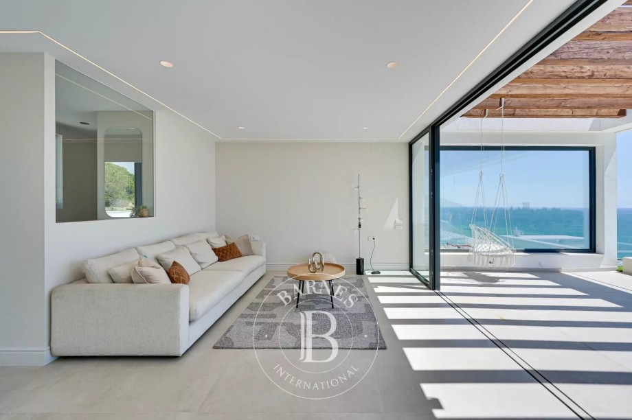 img-gallery