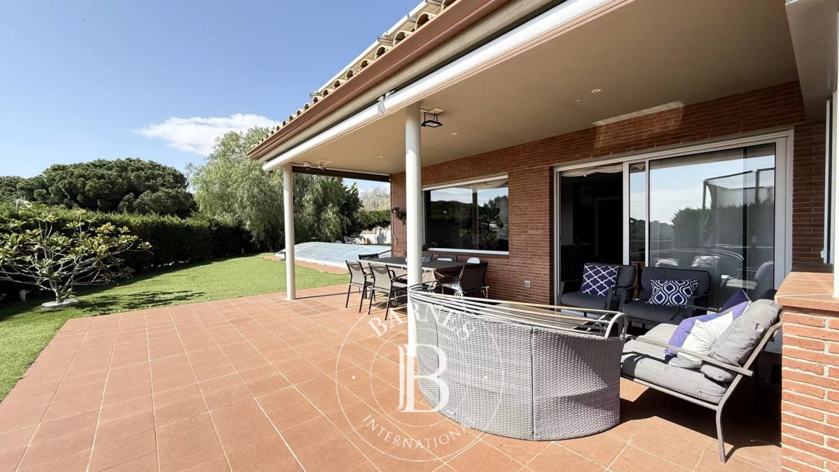 House Barcelona - Sant Vicenç de Montalt - picture 3