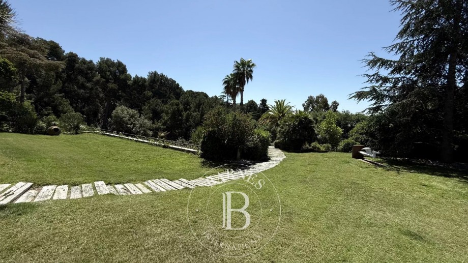 img-gallery