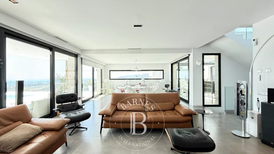 img-gallery