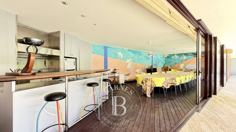 img-gallery
