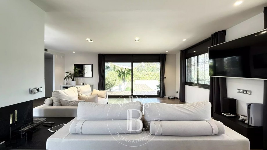 img-gallery
