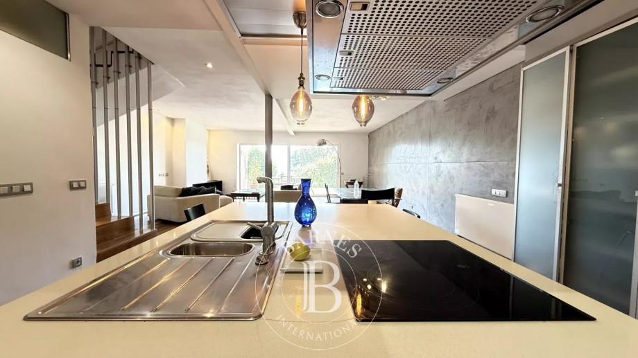 img-gallery