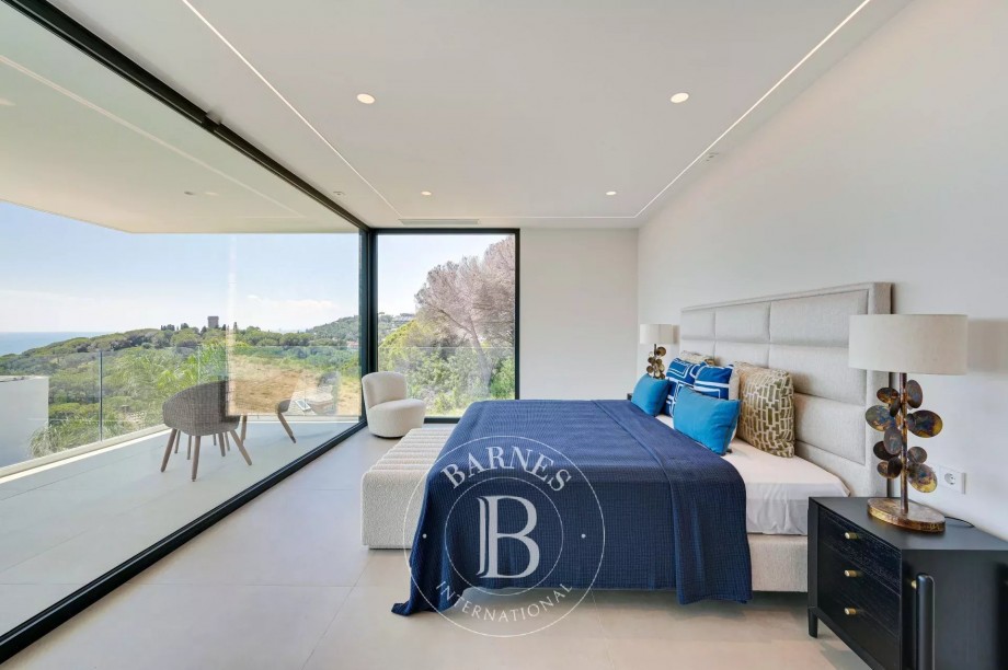 img-gallery