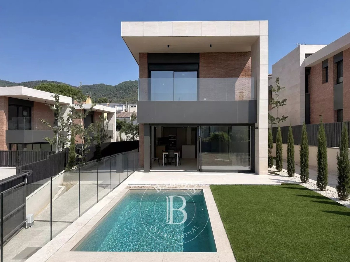 Casa Barcelona - Premia de Dalt - picture 1