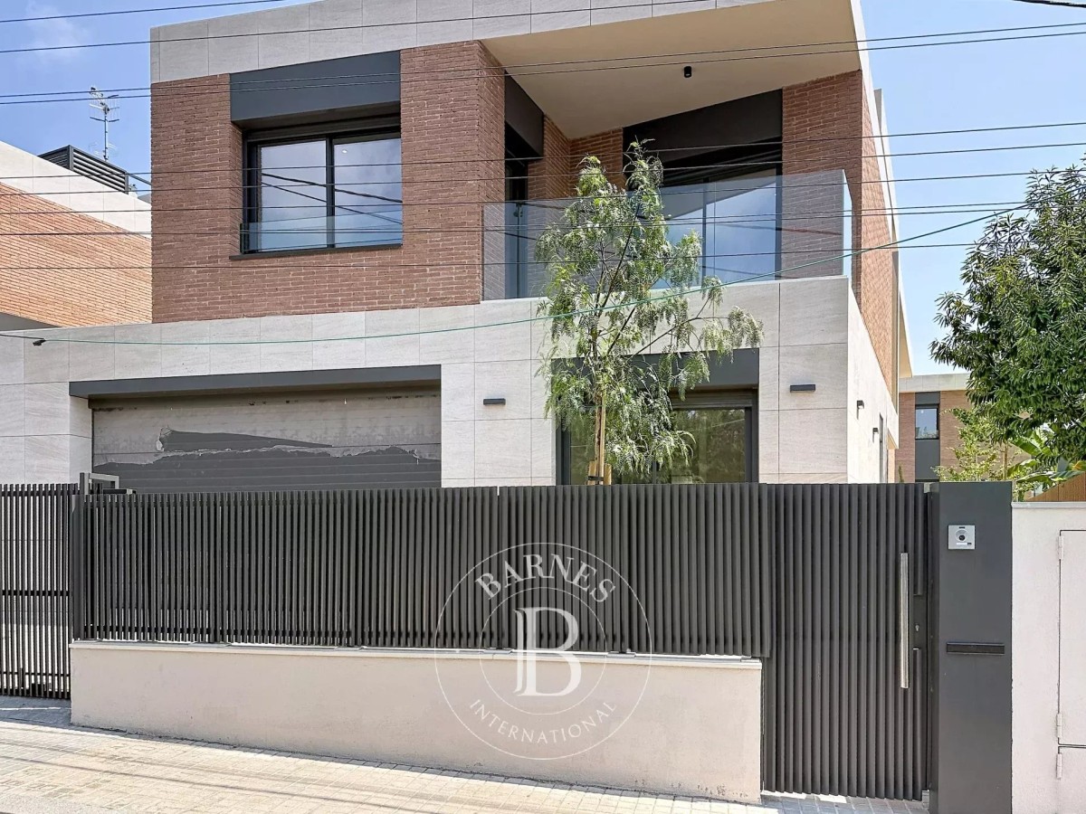 Casa Barcelona - Premia de Dalt - picture 1