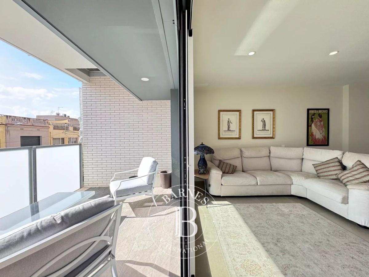 Excellent new build flat for sale with optional... - picture 2