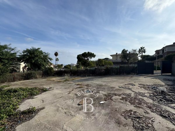 Building land Premia de Dalt - picture 3