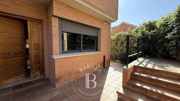 Sold, Townhouse Sant Andreu... - picture 4
