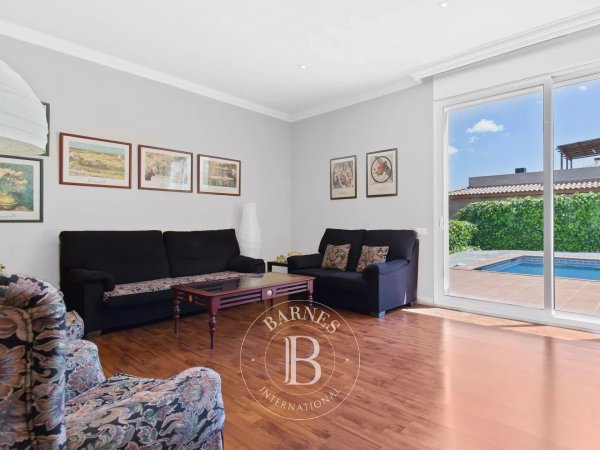 Sold, House Argentona - picture 2