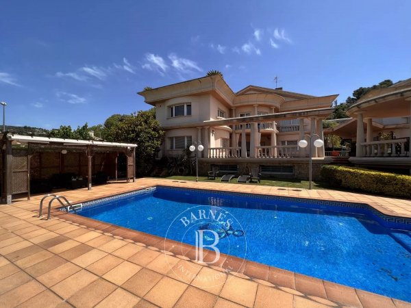 Venta, Casa Santa Susanna - picture 1