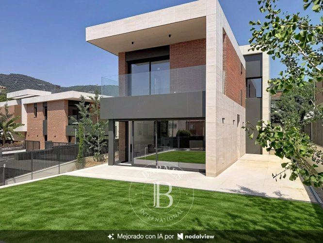 Casa Barcelona - Premia de... - picture 3