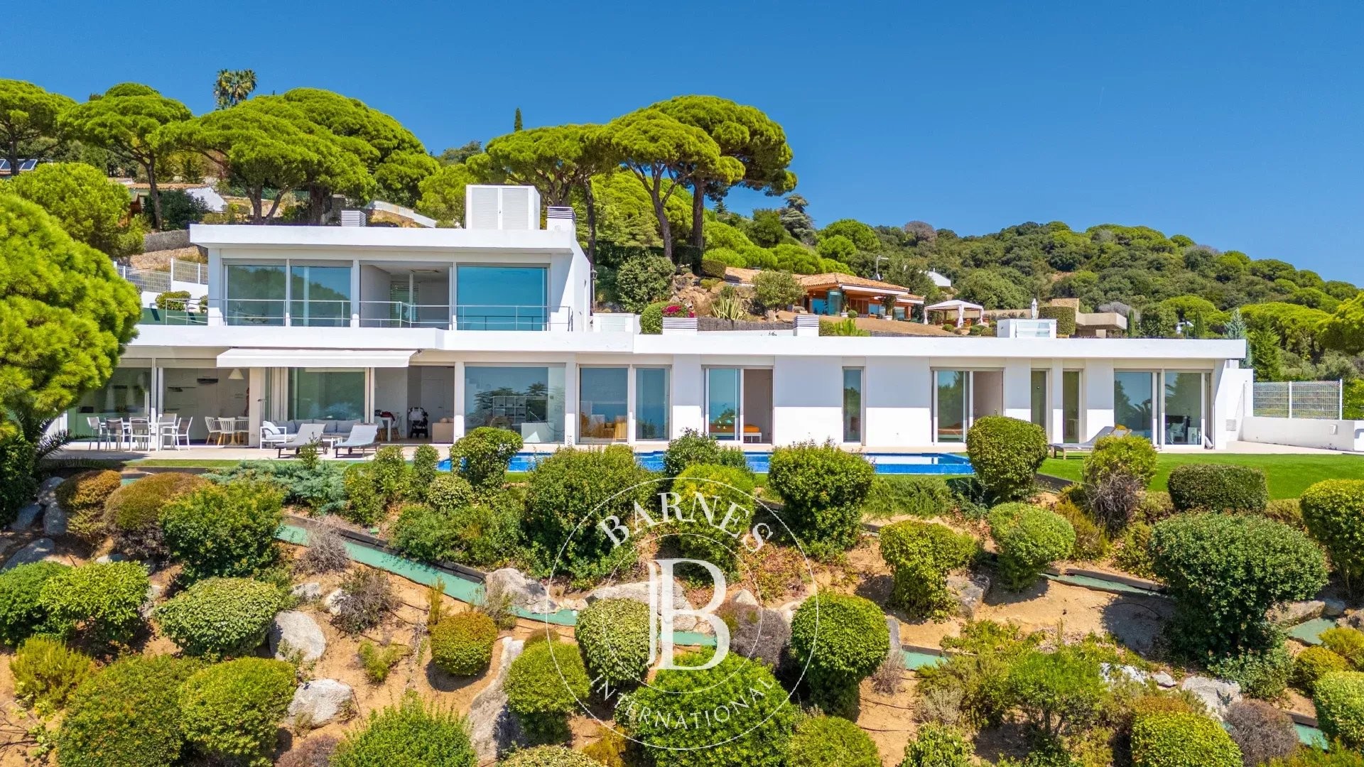 Villa à vendre à Supermaresme, près de Barcelone, avec vue sur la mer - picture 1