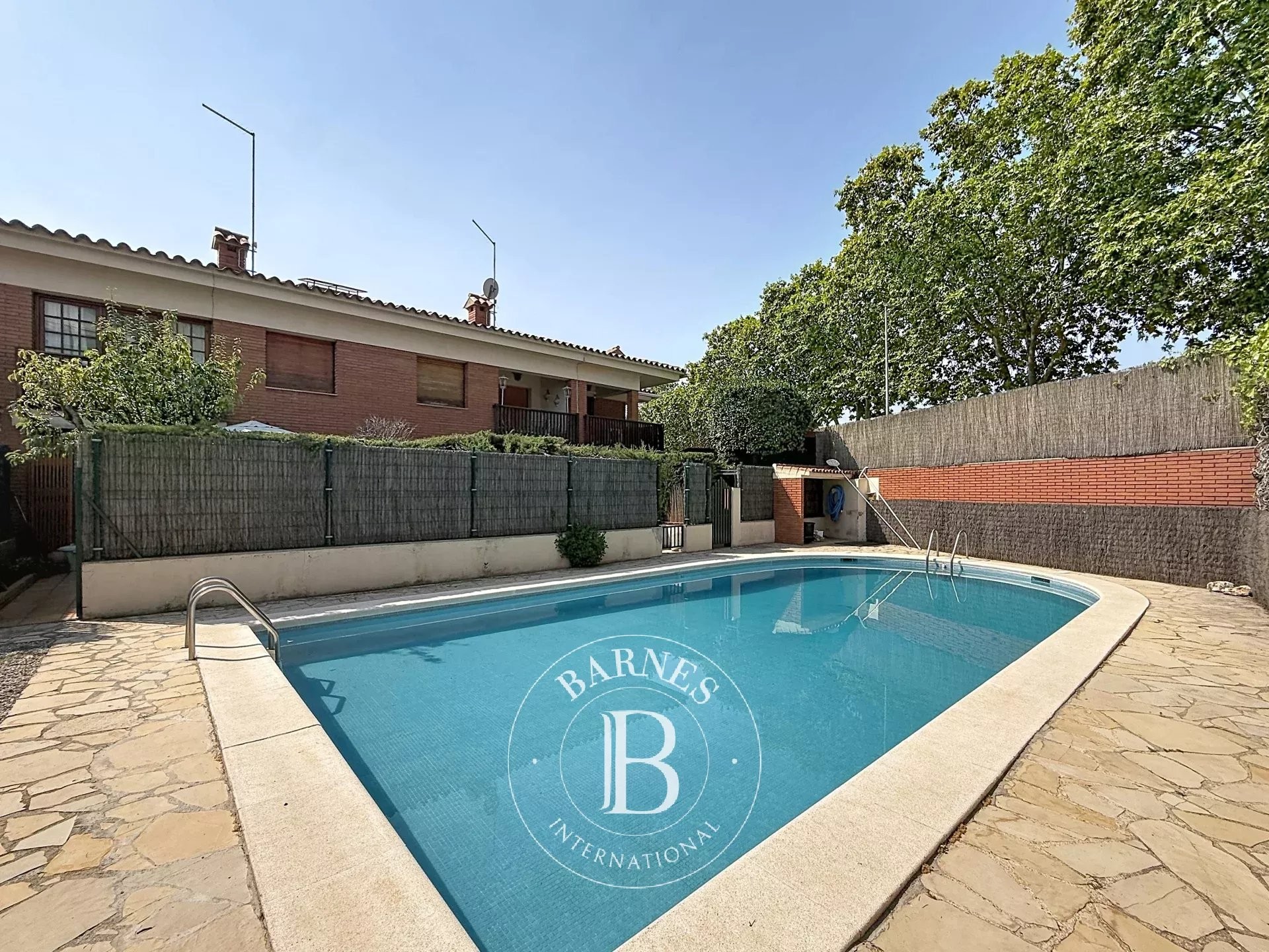 Casa pareada en venta en Vilassar de Dalt, Barcelona. - picture 2