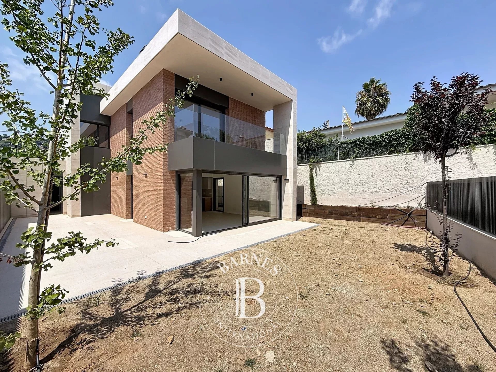 VIVIENDA UNIFAMILIAR DE OBRA NUEVA EN PREMIÀ DE DALT - picture 2