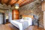 Historic and unique farmhouse only 50 minutes from the city of Barcelona, with sea and mountain views. - picture 19 title=
