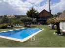 Casa en venta con piscina y vistas al mar, en Mataró