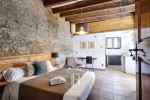 Historic and unique farmhouse only 50 minutes from the city of Barcelona, with sea and mountain views. - picture 17 title=